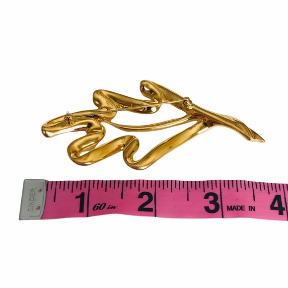 Vintage Trifari Gold Chain Oak Leaf Outline Silhouette Brooch - Picture 6 of 8